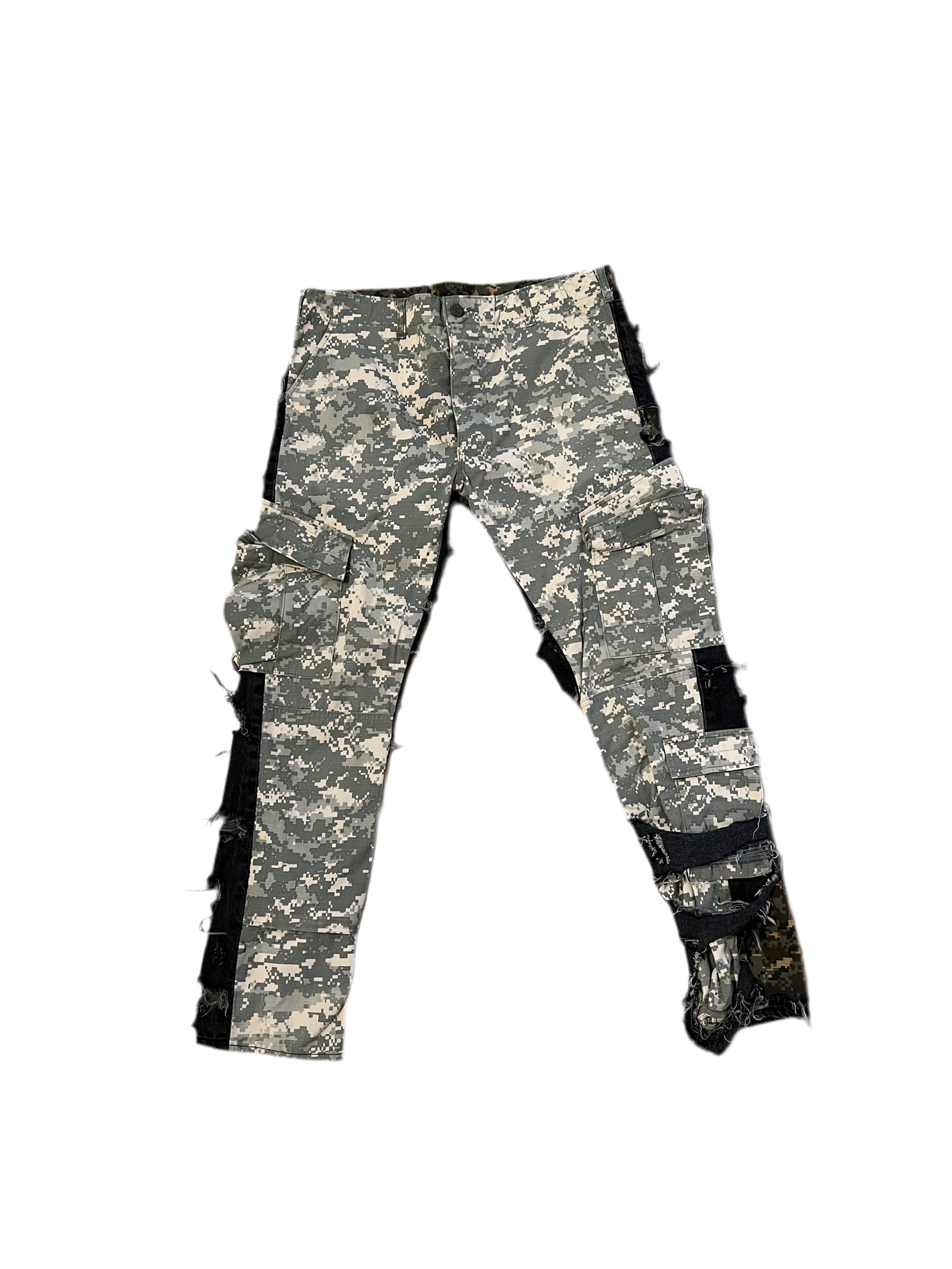 Camouflage Hybrid Distressed Cargo Pants